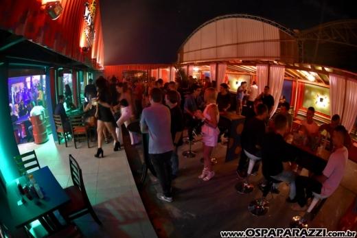 Coco Mambo - Caribbean House reinaugura na Vila Nair com presença de Latino