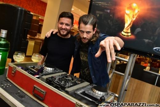 Villa da Copa 2018 faz pré lançamento no Colinas Shopping