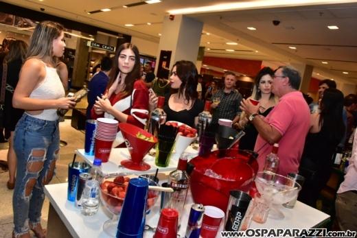 Villa da Copa 2018 faz pré lançamento no Colinas Shopping