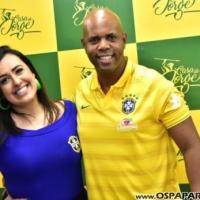 Com lotação máxima, festa da copa da Casa de Jorge é sucesso na estreia do Brasil na Copa