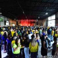 Com lotação máxima, festa da copa da Casa de Jorge é sucesso na estreia do Brasil na Copa