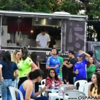 Com lotação máxima, festa da copa da Casa de Jorge é sucesso na estreia do Brasil na Copa