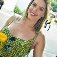 Com lotação máxima, festa da copa da Casa de Jorge é sucesso na estreia do Brasil na Copa