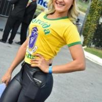 Com lotação máxima, festa da copa da Casa de Jorge é sucesso na estreia do Brasil na Copa