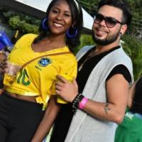 Com lotação máxima, festa da copa da Casa de Jorge é sucesso na estreia do Brasil na Copa