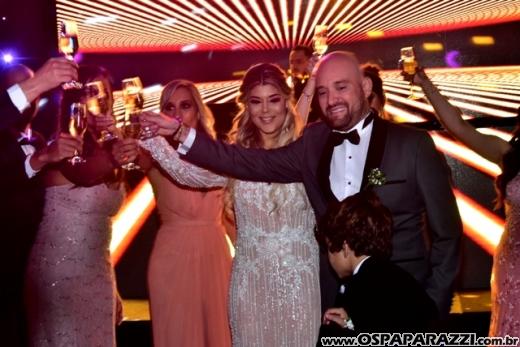 Carol Scarpelli e Evandro Alonso oficializam união depois de muitos anos juntos