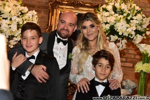 Carol Scarpelli e Evandro Alonso oficializam união depois de muitos anos juntos
