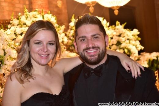 Carol Scarpelli e Evandro Alonso oficializam união depois de muitos anos juntos