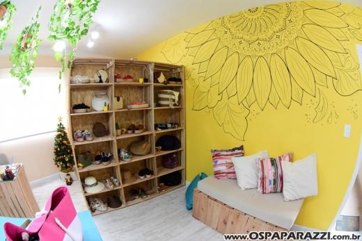 Marilia Faria e Letícia Pacheco apostam em cores e inauguram Girassol - Tropical Store