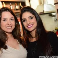 Fãs de Sampa Crew lotam a Casa de Jorge nessa véspera de feriado