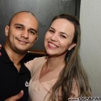 Fãs de Sampa Crew lotam a Casa de Jorge nessa véspera de feriado