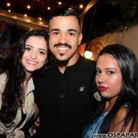 Fãs de Sampa Crew lotam a Casa de Jorge nessa véspera de feriado
