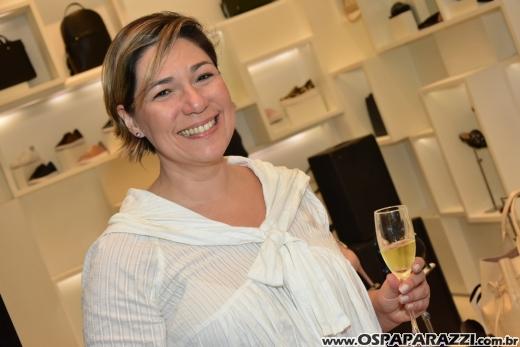 Aline Gaioso da Silva assume o comando da SCHUTZ no CenterVale Shopping