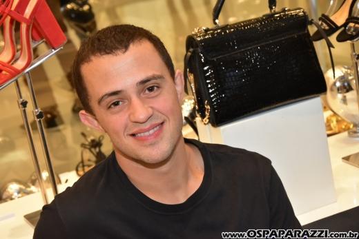 Aline Gaioso da Silva assume o comando da SCHUTZ no CenterVale Shopping
