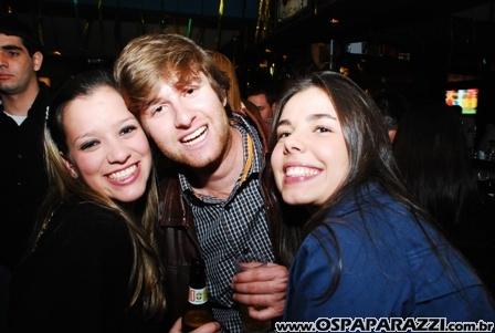 Allan Mello comemora aniversário no Pub Dunluce em São José