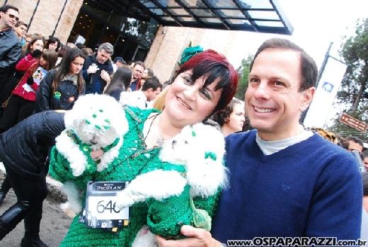 Famosos participam do 8o. Passeio de Cães em Campos do Jordão