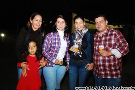 Ana Rita Nunes recebe o jogador Washington em seu aniversário
