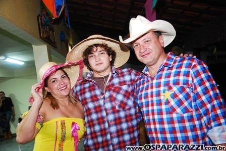 Ana Rita Nunes recebe o jogador Washington em seu aniversário