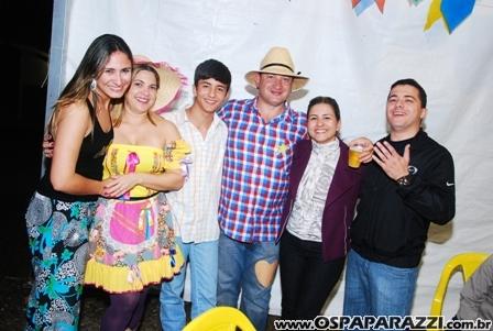 Ana Rita Nunes recebe o jogador Washington em seu aniversário