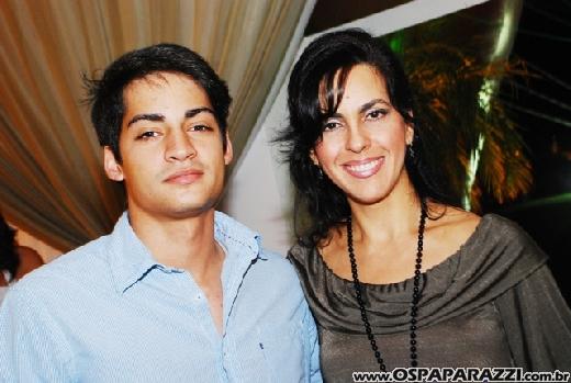 Valéria Verdi comemora 20 anos de Torteria Haguanaboka na Mansão Eventos
