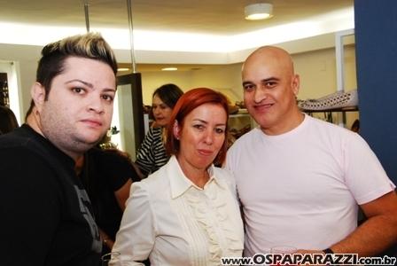 Haten comemora com clientes 9 anos de sucesso no Vila Ema em São José