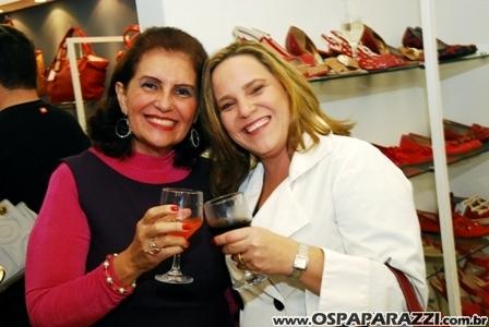 Haten comemora com clientes 9 anos de sucesso no Vila Ema em São José