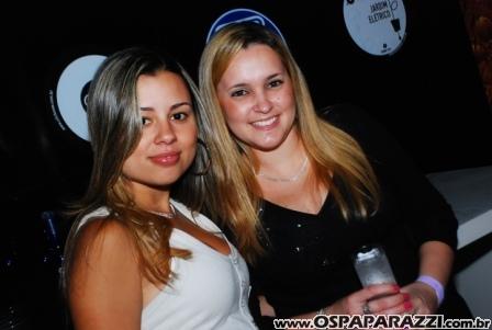 Noite de celebridades e surpresas no Anexo em São José dos Campos