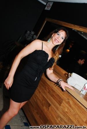 Noite de celebridades e surpresas no Anexo em São José dos Campos