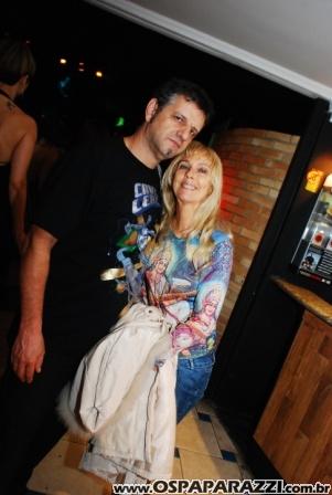 Noite de celebridades e surpresas no Anexo em São José dos Campos