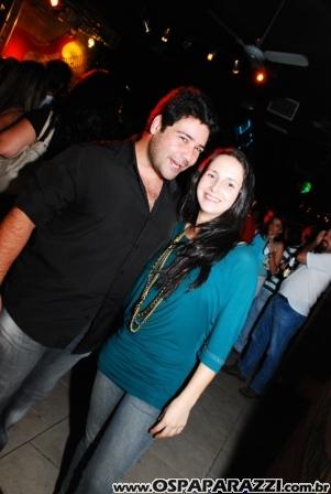 Noite de celebridades e surpresas no Anexo em São José dos Campos