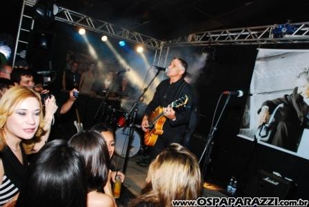 Noite de celebridades e surpresas no Anexo em São José dos Campos