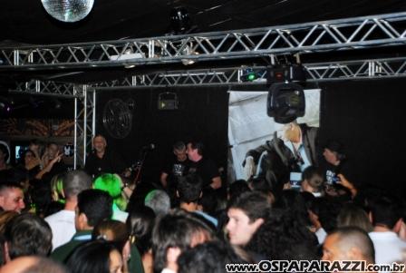 Noite de celebridades e surpresas no Anexo em São José dos Campos