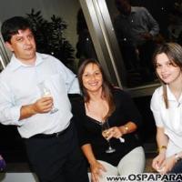 Ex-BBB Fernanda Cardoso participa de coquetel em São José