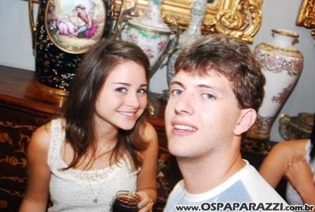 Jovens antenados prestigiam o 1o. Leilão do Relicário Sto Antônio