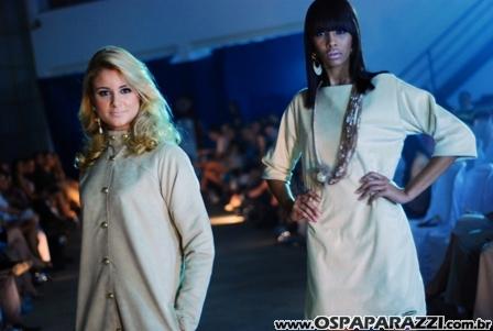 Desfile de moda no Aeroclube de São José dos Campos