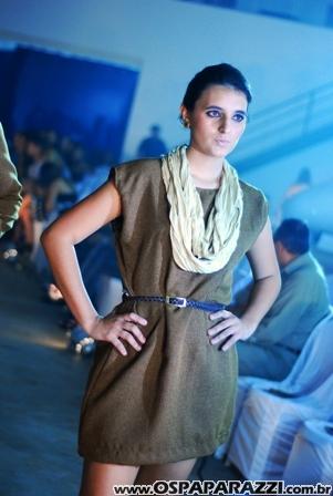 Desfile de moda no Aeroclube de São José dos Campos