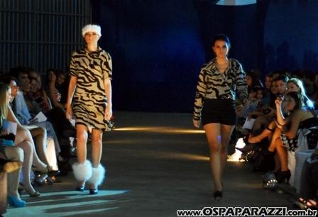 Desfile de moda no Aeroclube de São José dos Campos