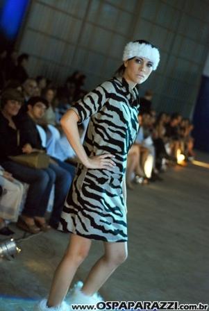 Desfile de moda no Aeroclube de São José dos Campos