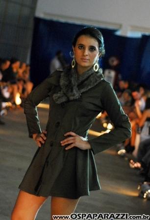 Desfile de moda no Aeroclube de São José dos Campos