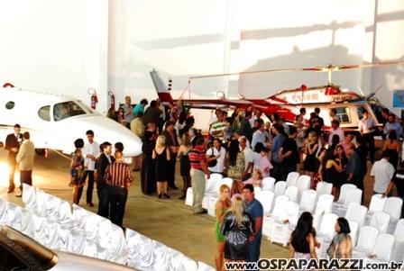 Desfile de moda no Aeroclube de São José dos Campos
