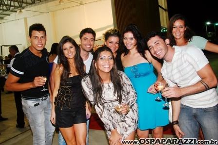 Desfile de moda no Aeroclube de São José dos Campos