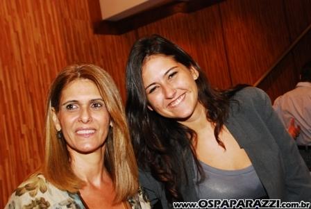 Shopping comemora aniversário com espetáculo