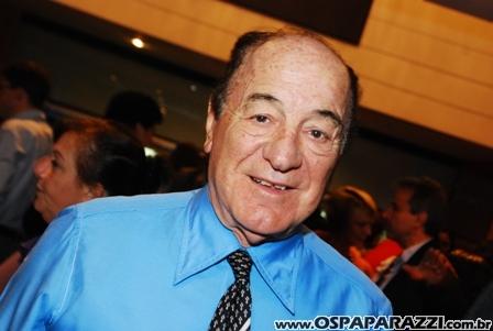 Shopping comemora aniversário com espetáculo