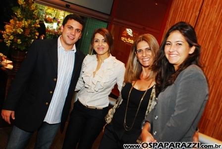 Shopping comemora aniversário com espetáculo