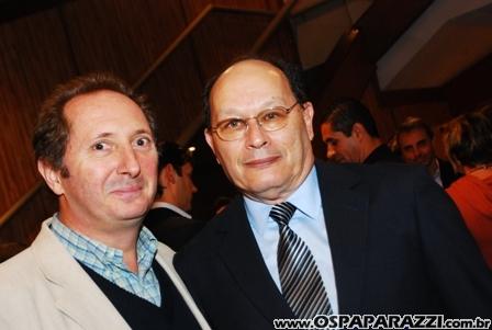 Shopping comemora aniversário com espetáculo