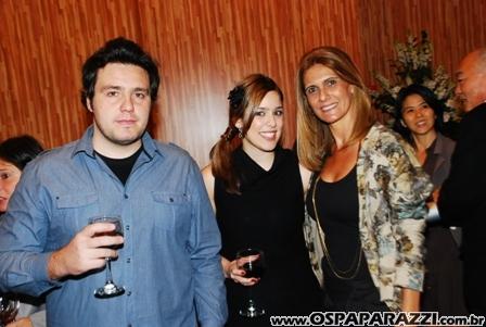 Shopping comemora aniversário com espetáculo