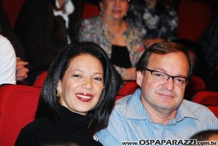 Shopping comemora aniversário com espetáculo