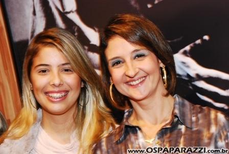Shopping comemora aniversário com espetáculo