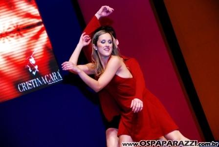 Atores, moda, dança e música no Colinas Fashion Show