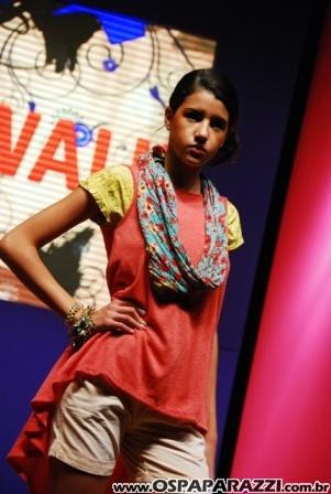 Atores, moda, dança e música no Colinas Fashion Show